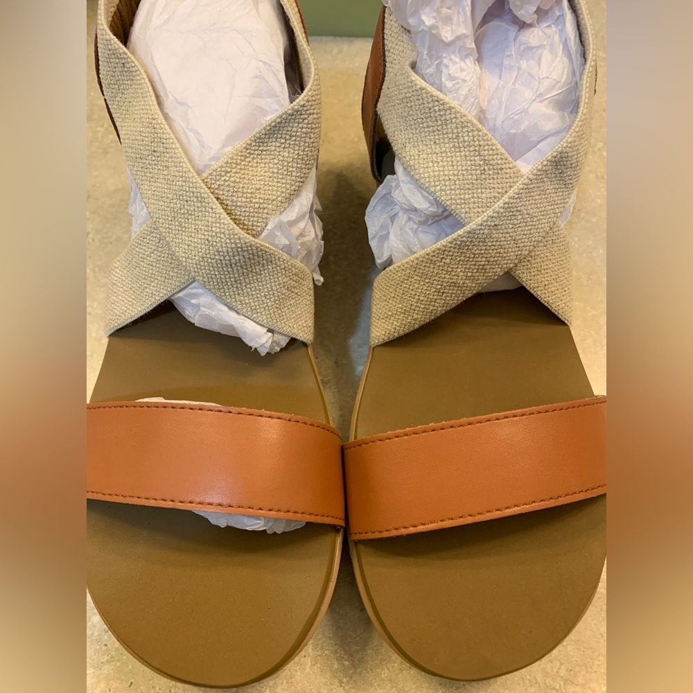 Women’s Yellow Box sandals. NWT Maldive Style